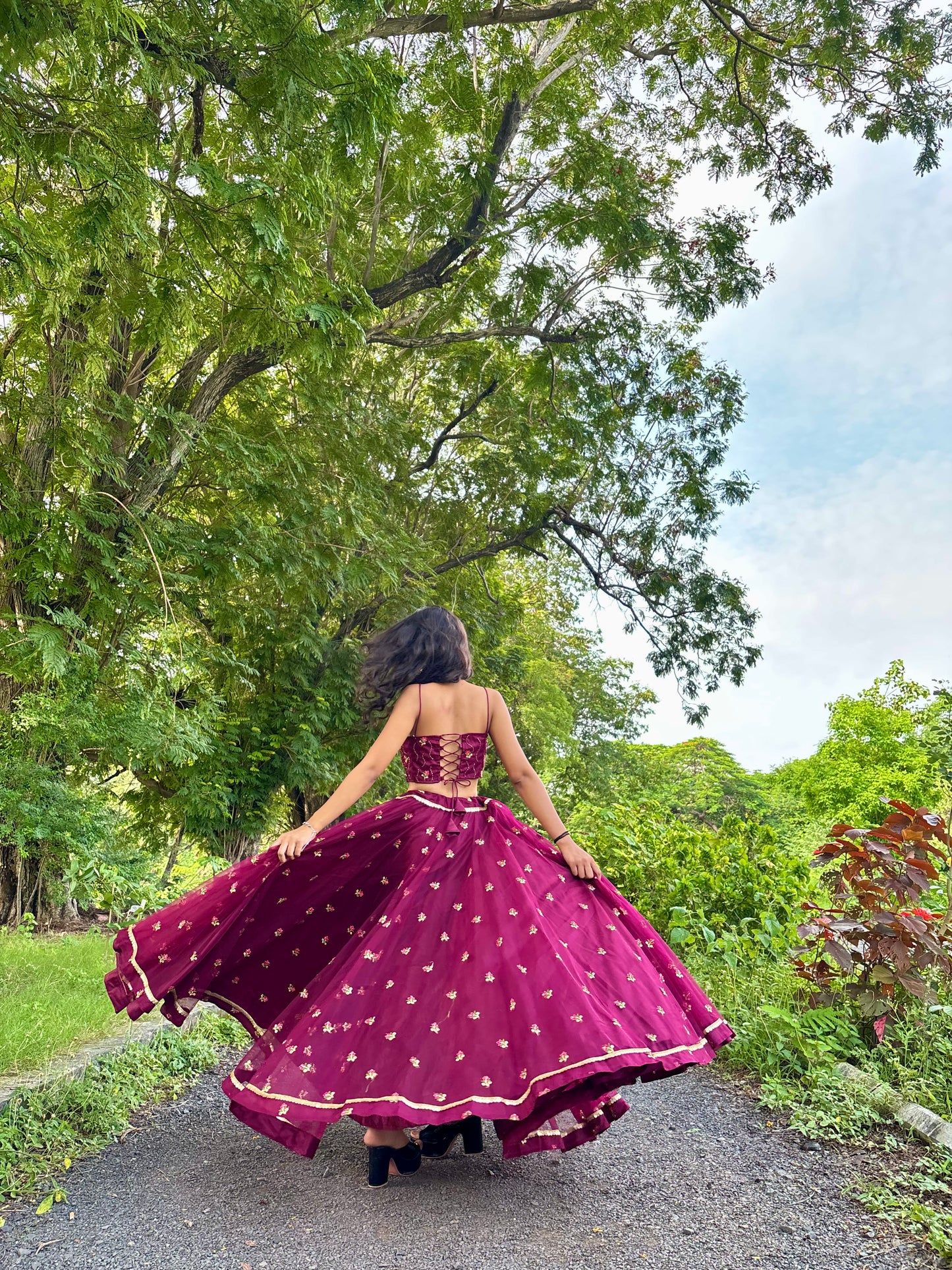 Wine Net Lehenga